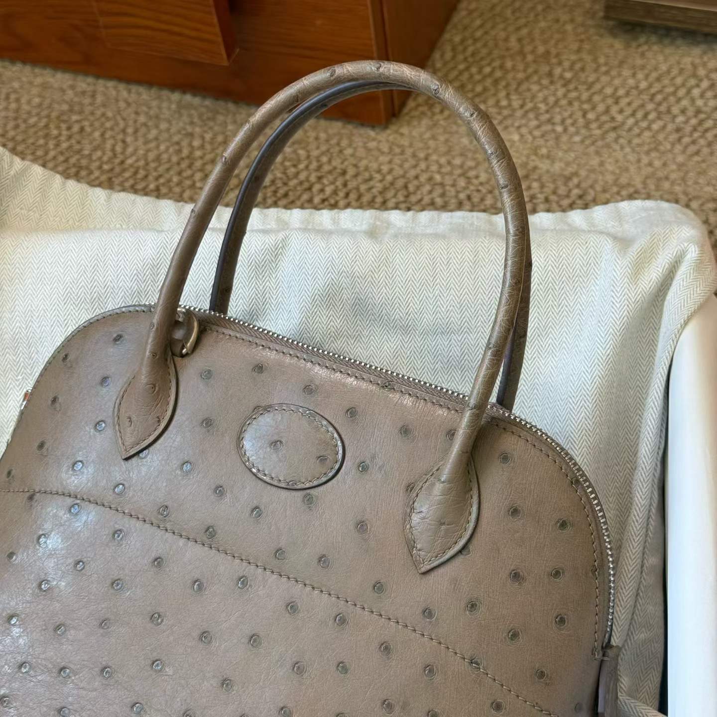 Hermès Bolide 27 Etoupe Ostrich - Image 6