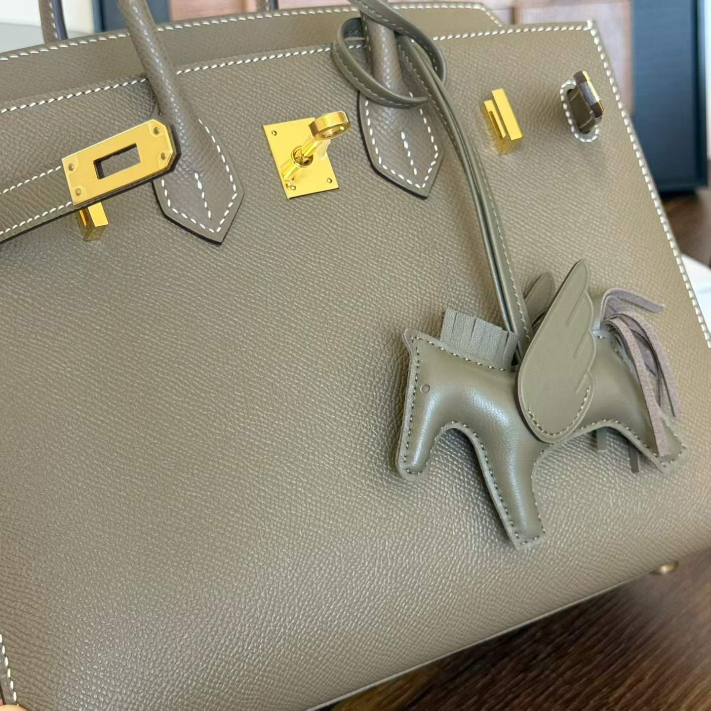 Hermès Birkin 25 Etoupe Sellier Epsom Gold Hardware - Image 4