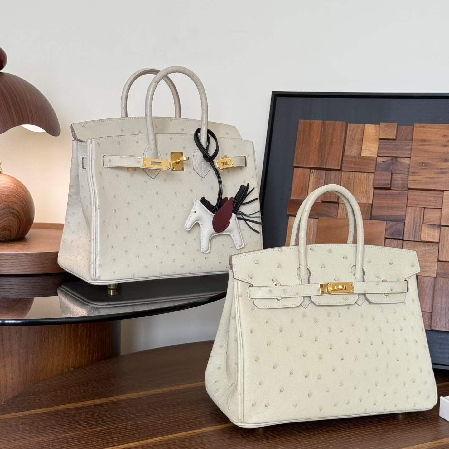 Hermès Birkin 25 Craie Ostrich Gold Hardware - Image 2