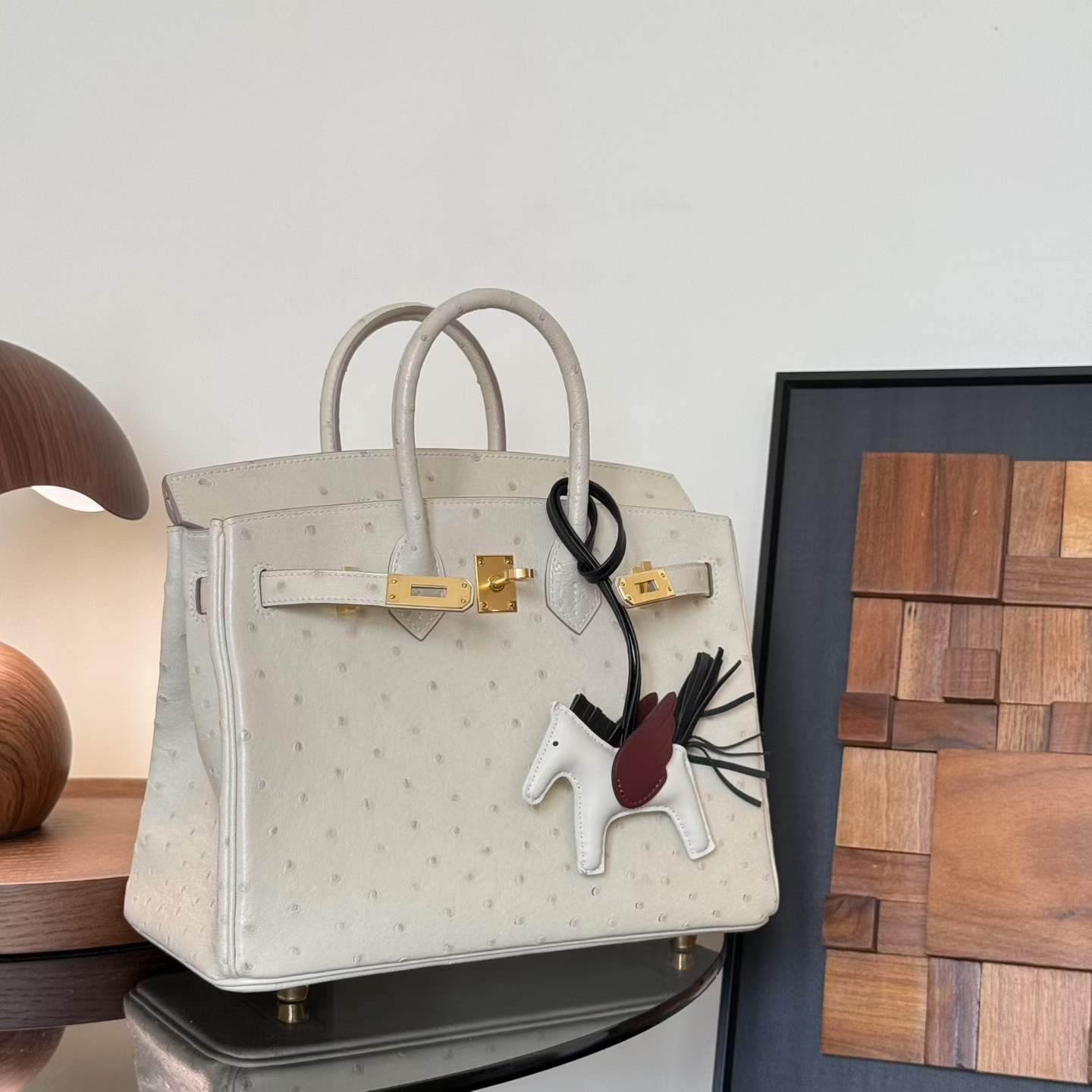 Hermès Birkin 25 Craie Ostrich Gold Hardware - Image 8