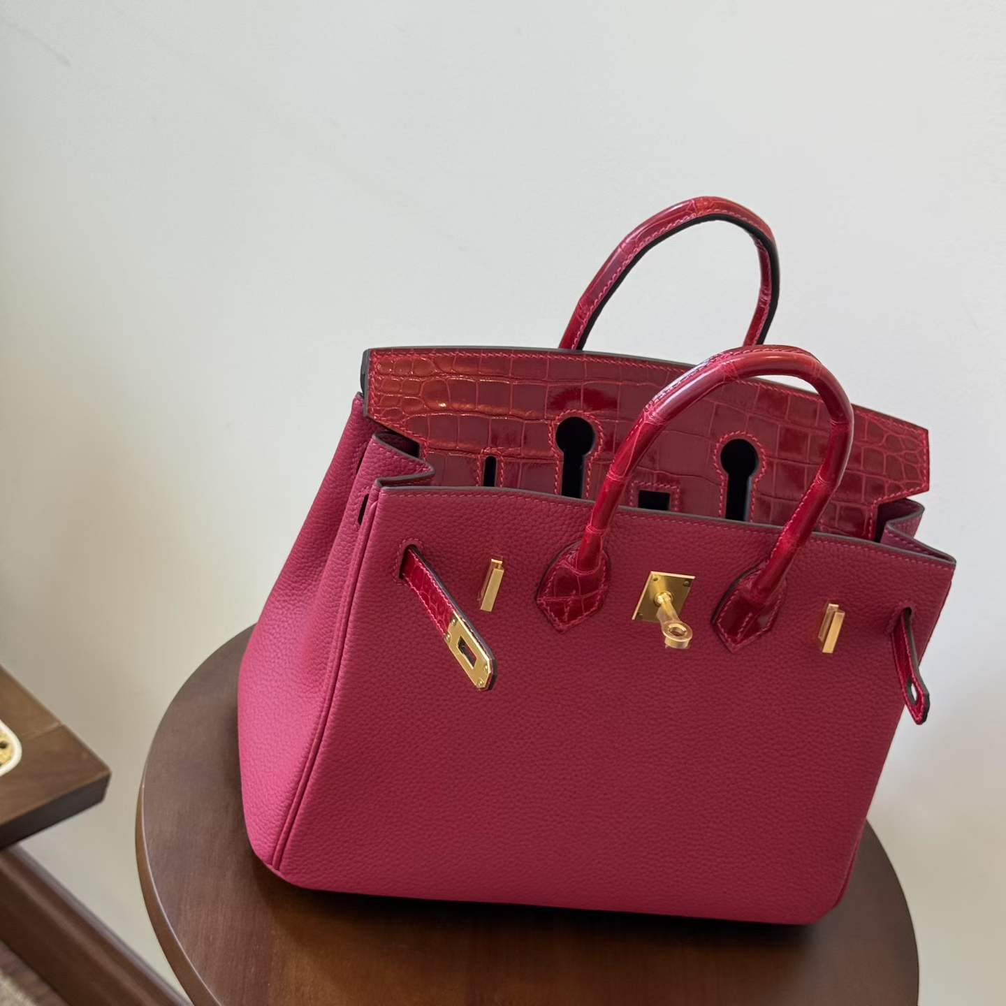 Hermès Birkin 25 Touch Rouge Gerenat Togo Crocodile Gold Hardware - Image 6