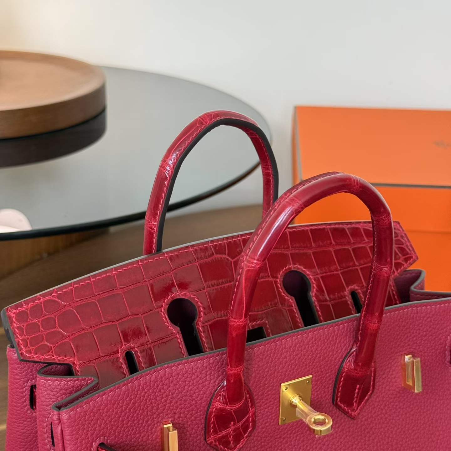 Hermès Birkin 25 Touch Rouge Gerenat Togo Crocodile Gold Hardware - Image 4