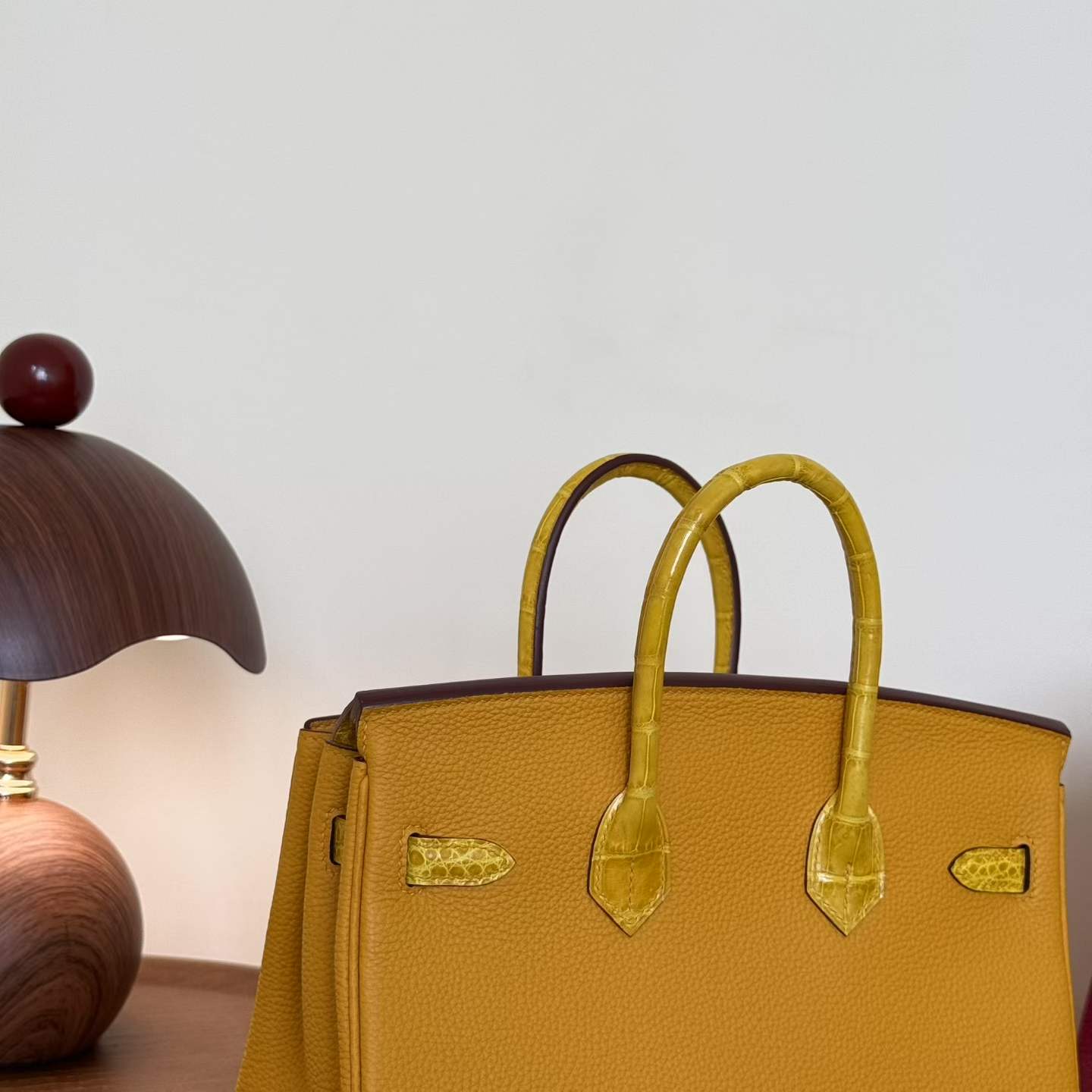 Hermès Birkin 25 Touch Amber Togo Crocodile Gold Hardware - Image 5