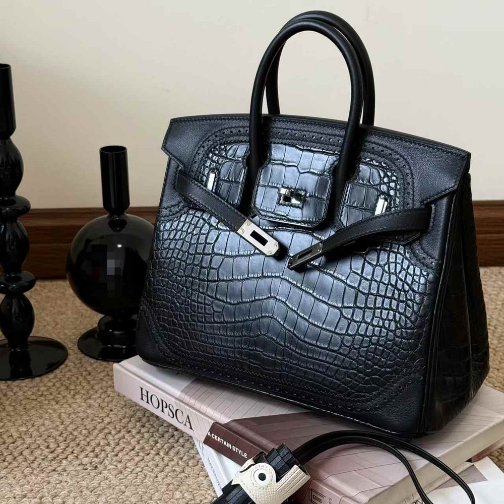 Hermès Birkin 25 Black Ghilies Matte Crocodile Palladium Hardware