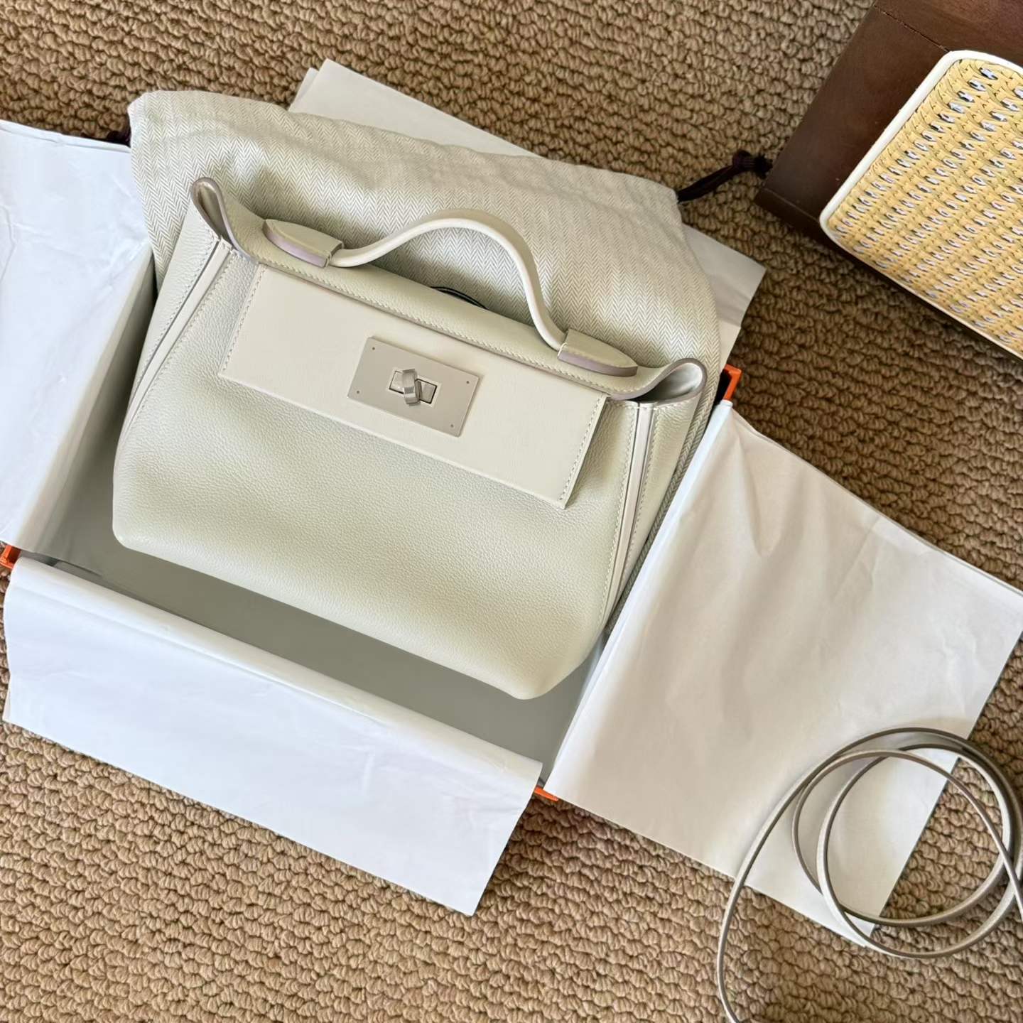 Hermès 24/24 Mini Craie Clemence Palladium Hardware - Image 4