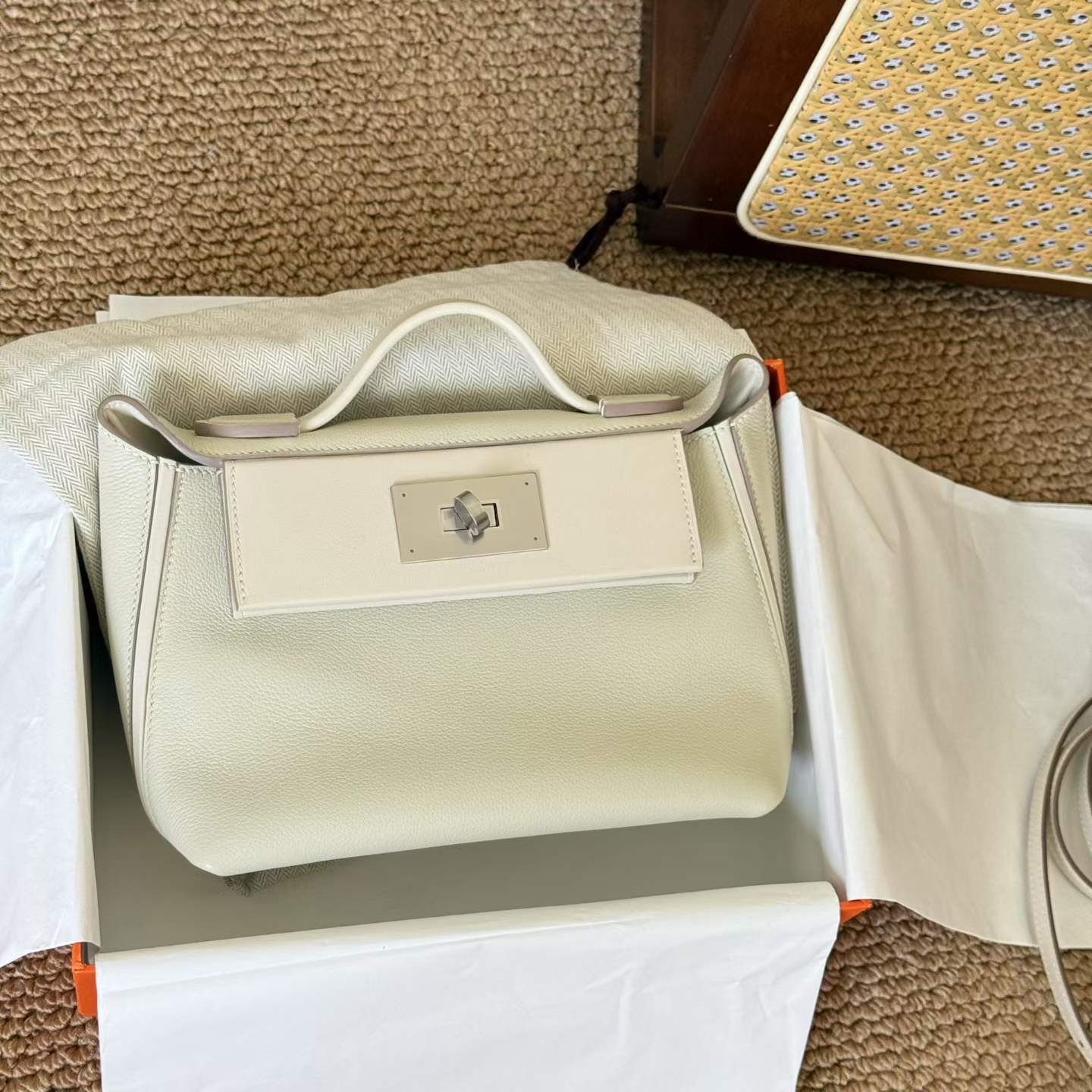 Hermès 24/24 Mini Craie Clemence Palladium Hardware - Image 3