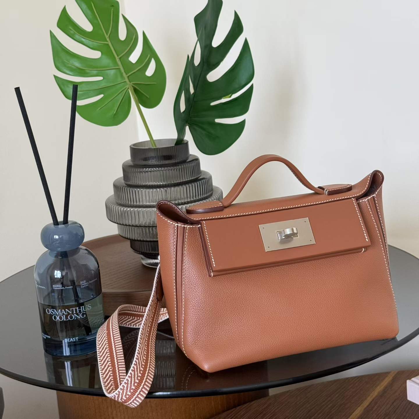 Hermès 24/24 Gold (29) Clemence Palladium Hardware - Image 3