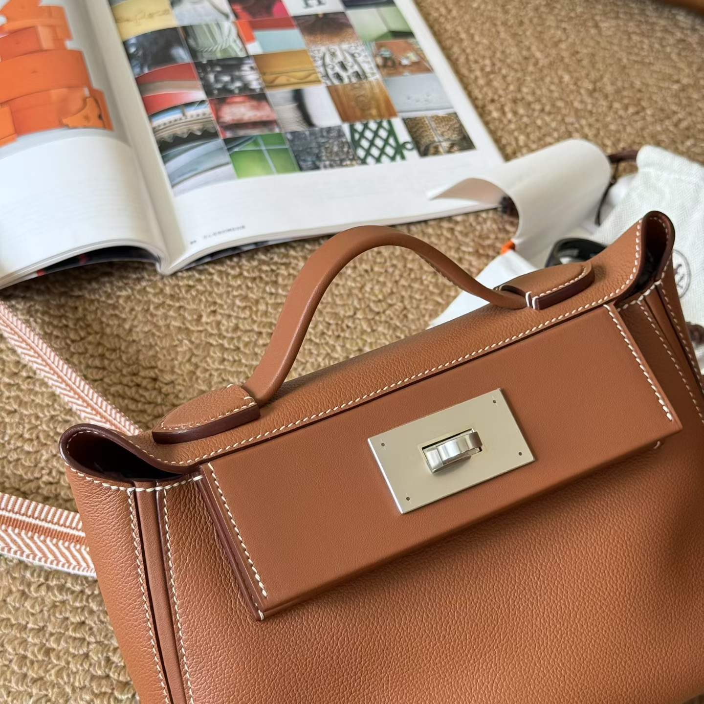 Hermès 24/24 Gold (29) Clemence Palladium Hardware - Image 4