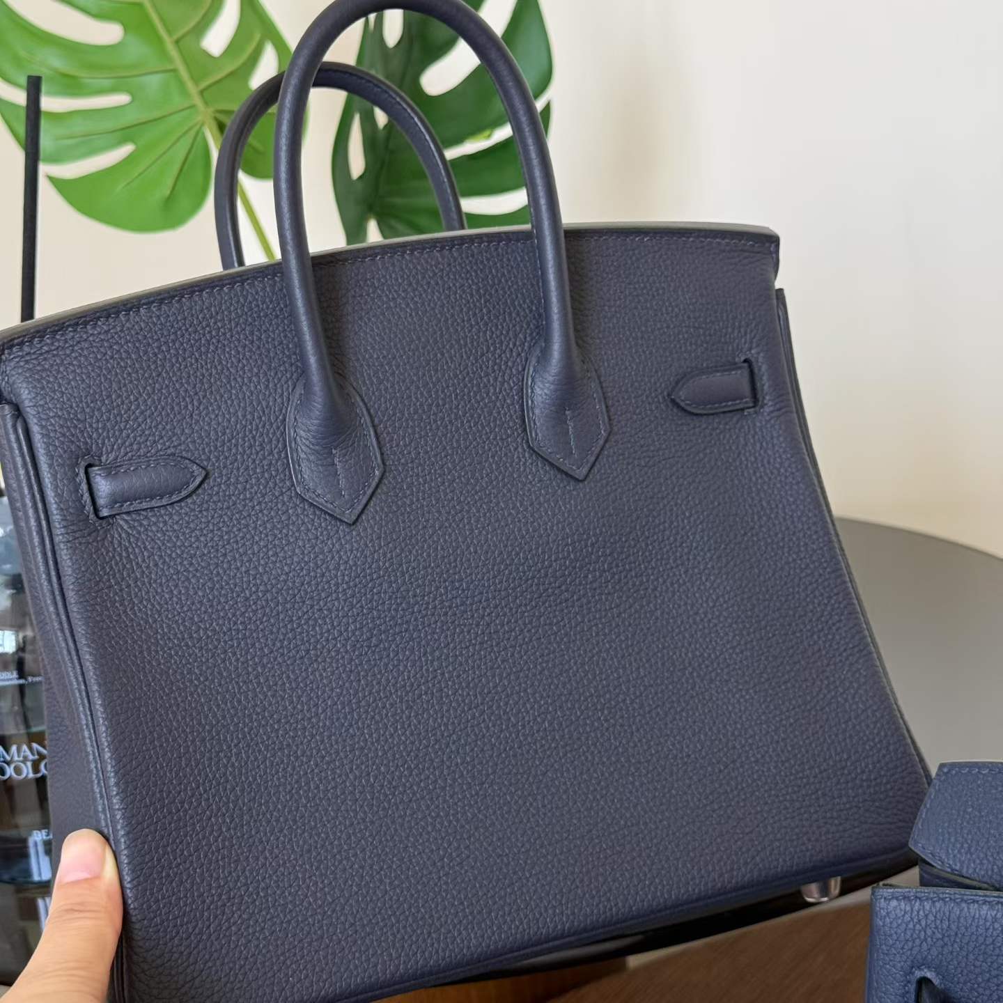 Hermès Birkin 25 Blue Indigo Togo Palladium Hardware - Image 14