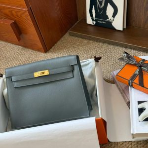 Alternative view of Hermès Kelly Danse Vert Amande Evercolor Gold Hardware