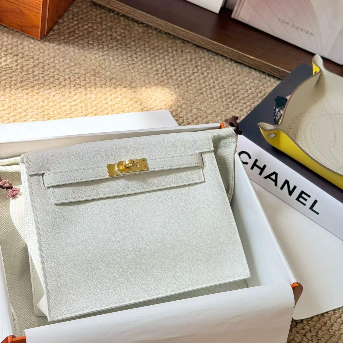 Hermès Kelly Danse White Evercolor Palladium Hardware/Gold Hardware - Image 3