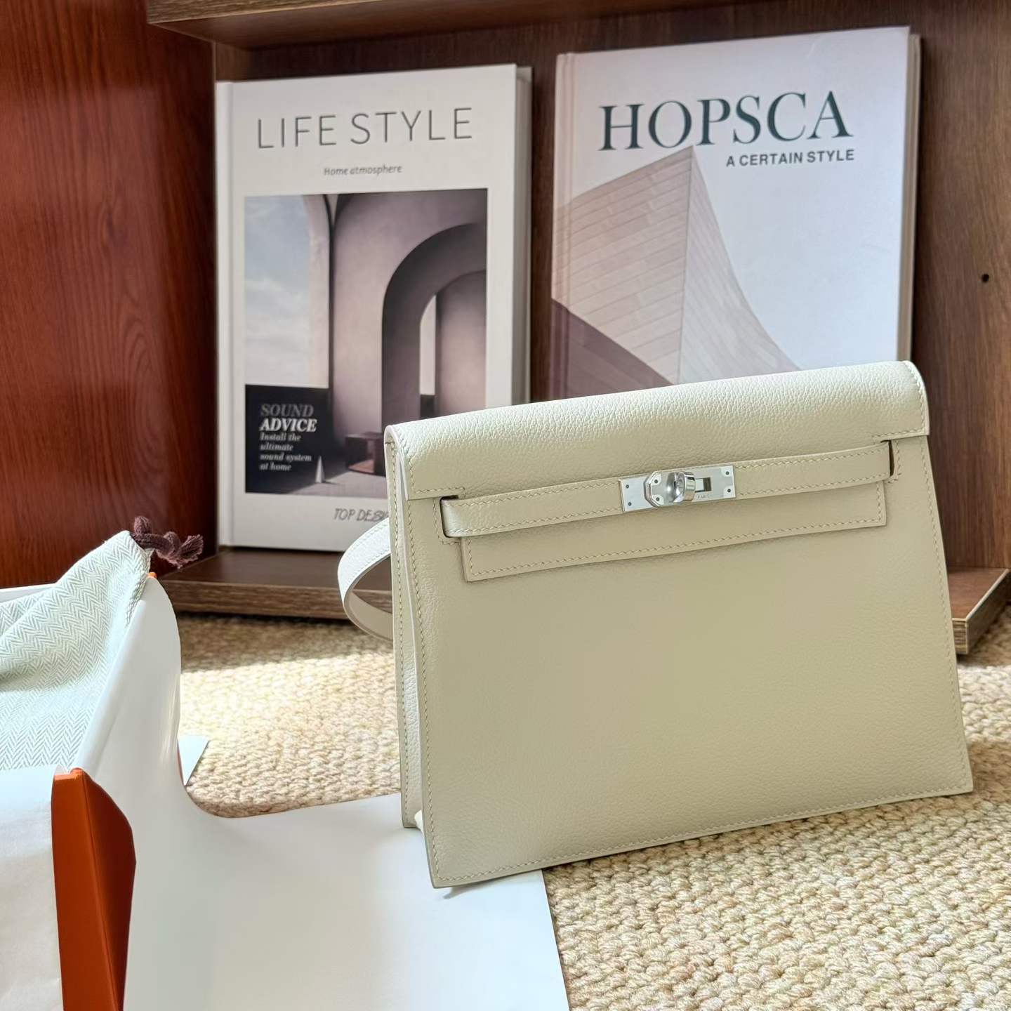 Hermès Kelly Danse White Evercolor Palladium Hardware/Gold Hardware - Image 2