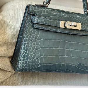 Alternative view of Hermès Kelly Mini II Blue Tempete Shiny Niloticus Crocodile Palladium Hardware