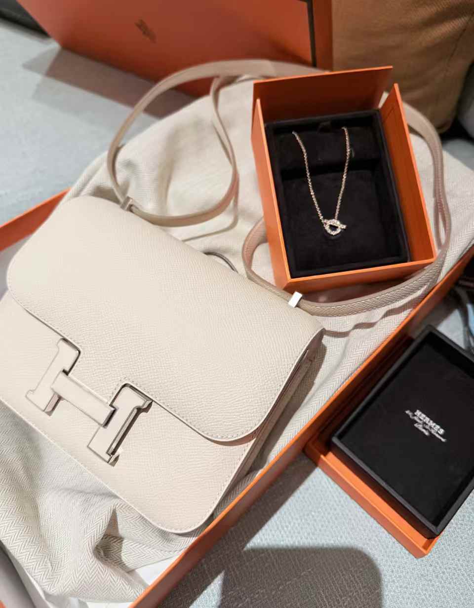 Hermès Constance 18 White Epsom White Hardware - Image 4