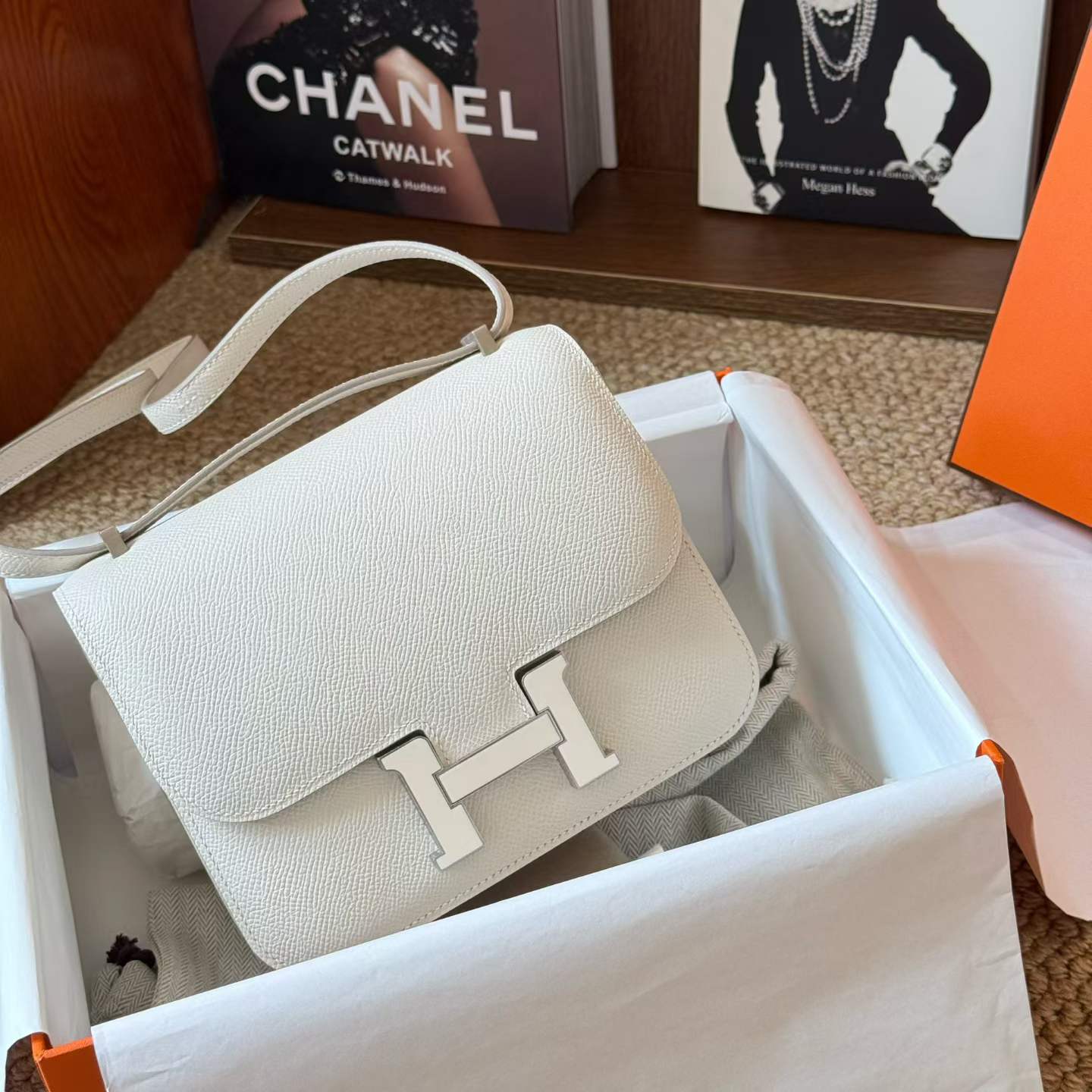 Hermès Constance 18 White Epsom White Hardware - Image 6