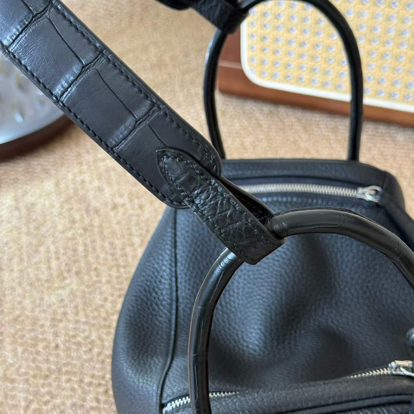 Hermès Lindy 26 Black Touch Palladium Hardware - Image 4