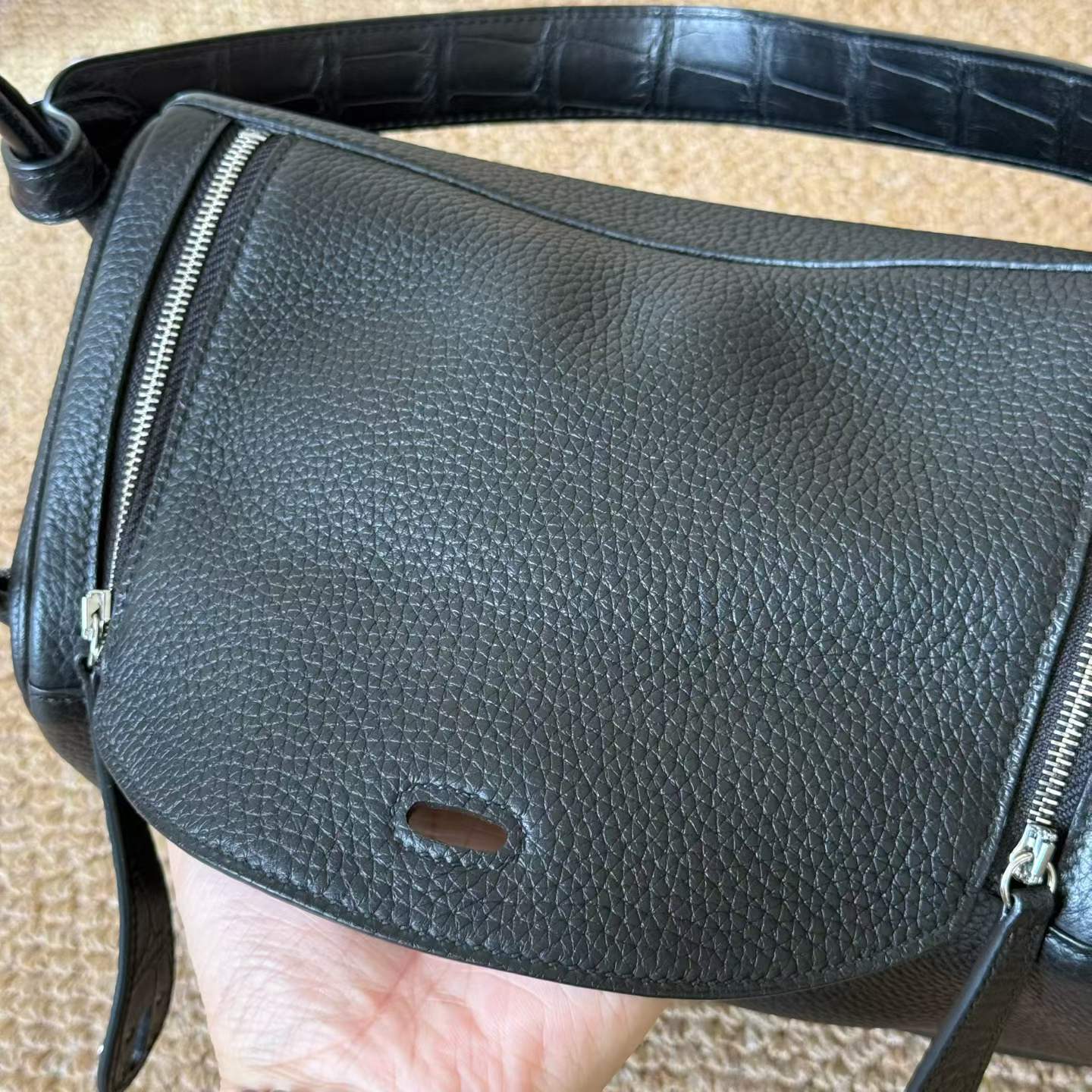 Hermès Lindy 26 Black Touch Palladium Hardware - Image 3