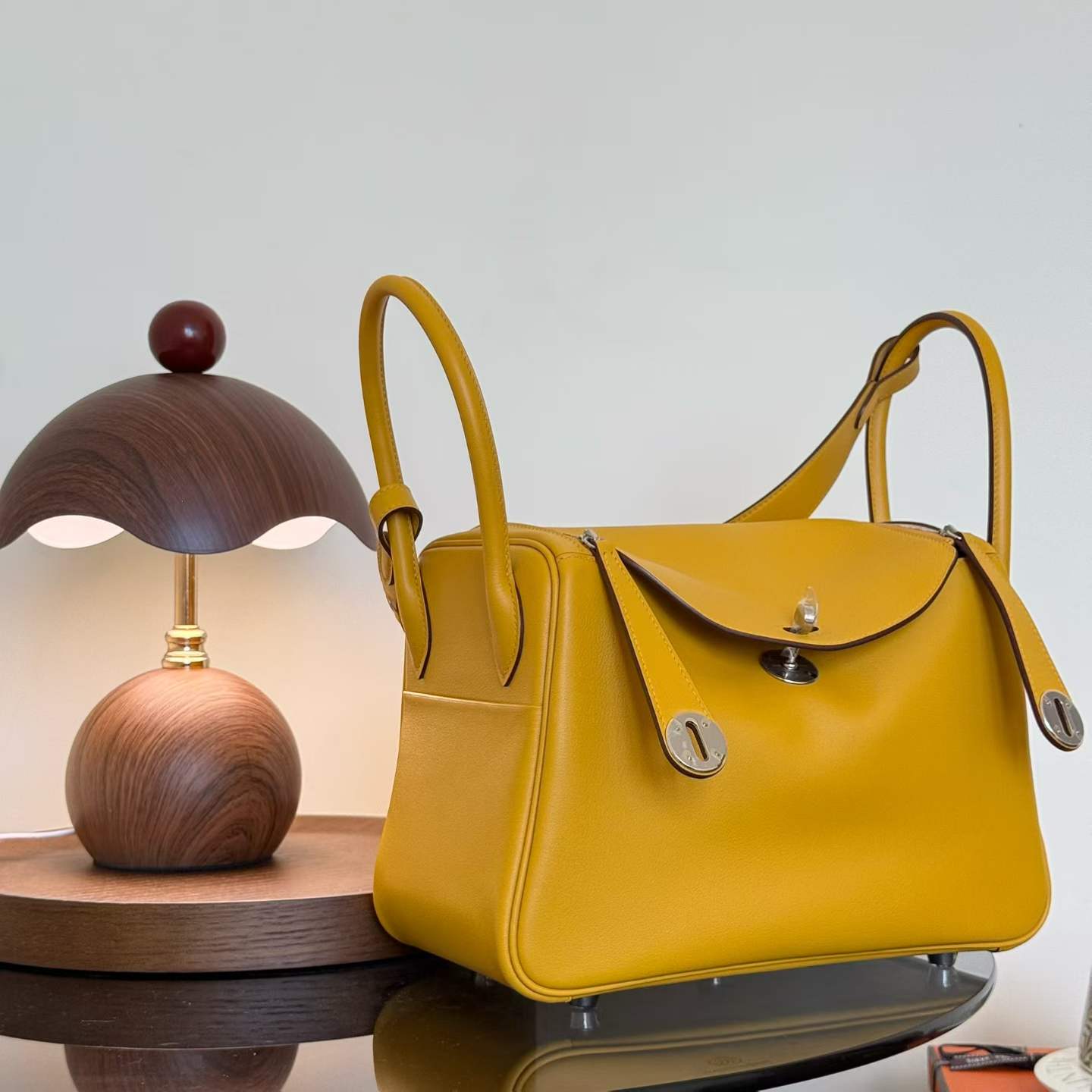 Hermès Lindy 26 Amber Swift Piano Strap - Image 8