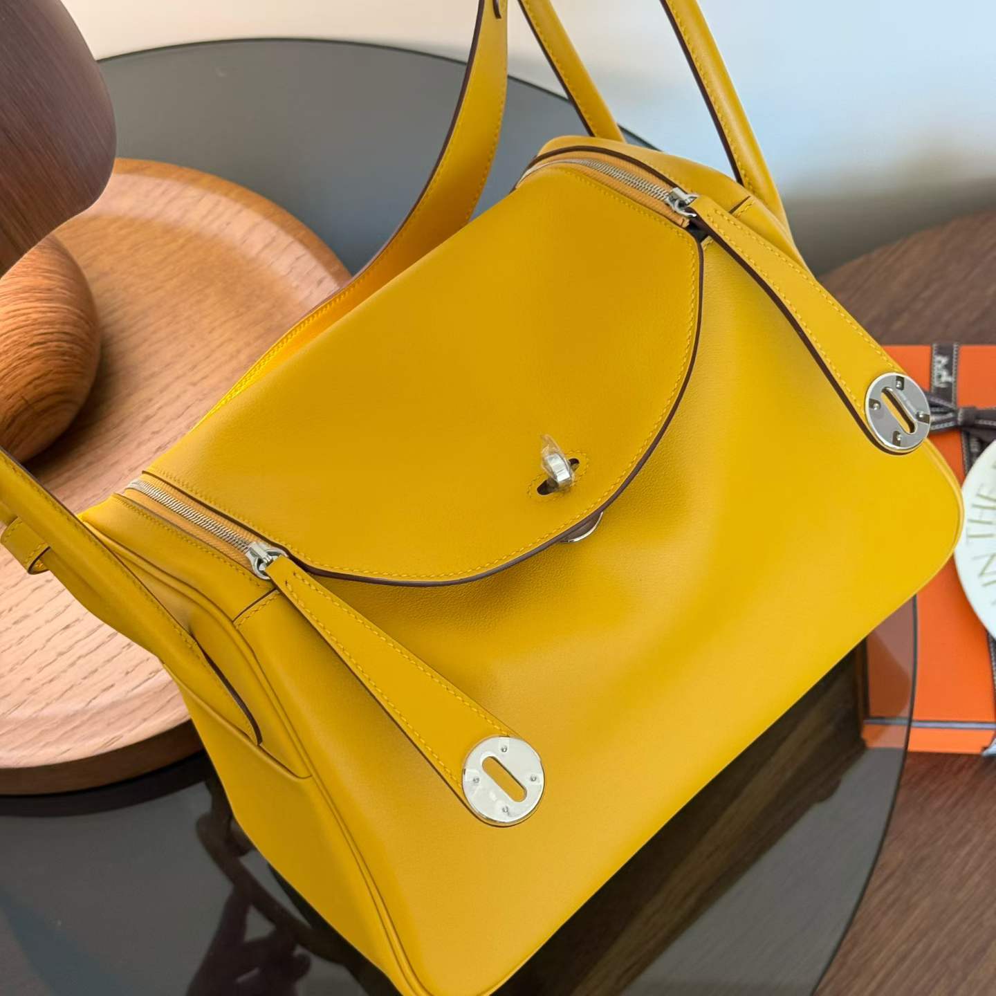 Hermès Lindy 26 Amber Swift Piano Strap - Image 6