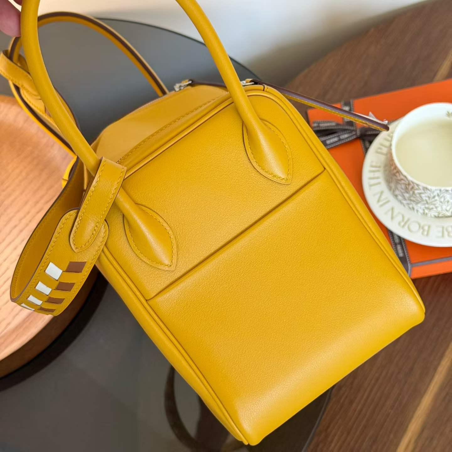 Hermès Lindy 26 Amber Swift Piano Strap - Image 5