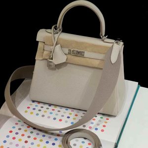 Alternative view of Hermès Kelly 25 Craie Togo Gold Hardware/Palladium Hardware