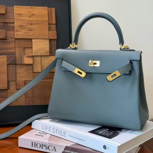 Hermès Kelly 25 Vert Amande Togo Gold Hardware