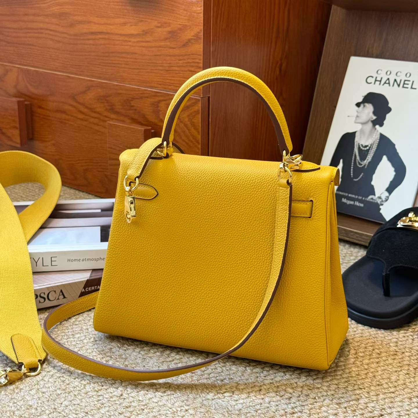 Hermès Kelly 25 Amber Togo Gold Hardware - Image 5