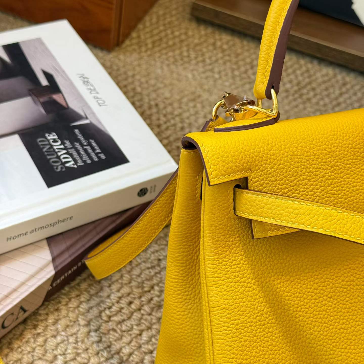 Hermès Kelly 25 Amber Togo Gold Hardware - Image 3