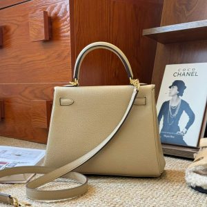 Alternative view of Hermès Kelly 25 Trench Togo Gold Hardware