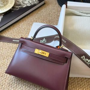 Alternative view of Hermès Kelly Mini II Rouge H Box Gold Hardware