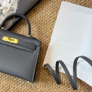 Alternative view of Hermès Kelly Mini II Etain Epsom Gold Hardware