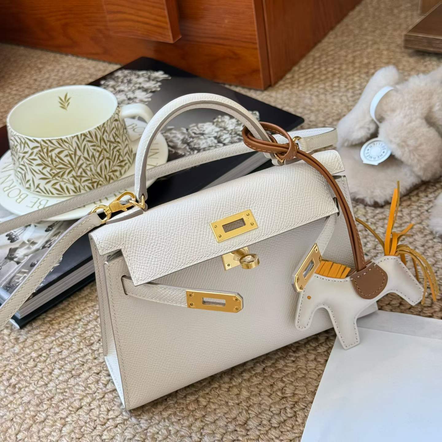 Hermès Kelly Mini II Craie Epsom Gold Hardware - Image 4