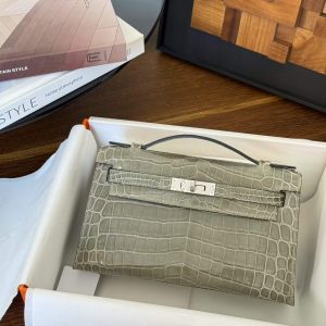 Alternative view of Hermès Kelly Pochette Graphite Shiny Crocodile Palladium Hardware