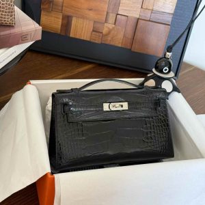 Alternative view of Hermès Kelly Pochette Black Shiny Crocodile Palladium Hardware