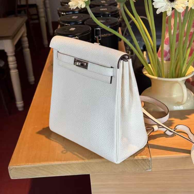 Hermès Kelly Ado Craie Clemence Gold Hardware