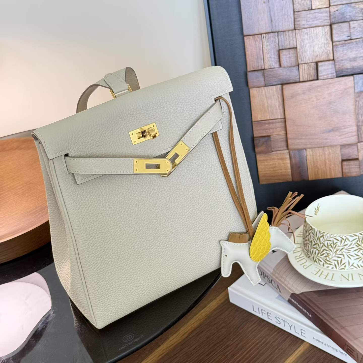 Hermès Kelly Ado Craie Clemence Gold Hardware - Image 5