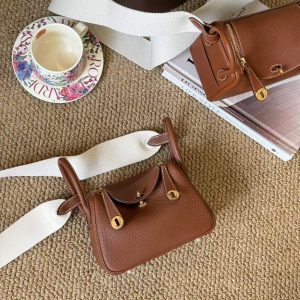 Alternative view of Hermès Mini Lindy Gold Clemence Gold Hardware