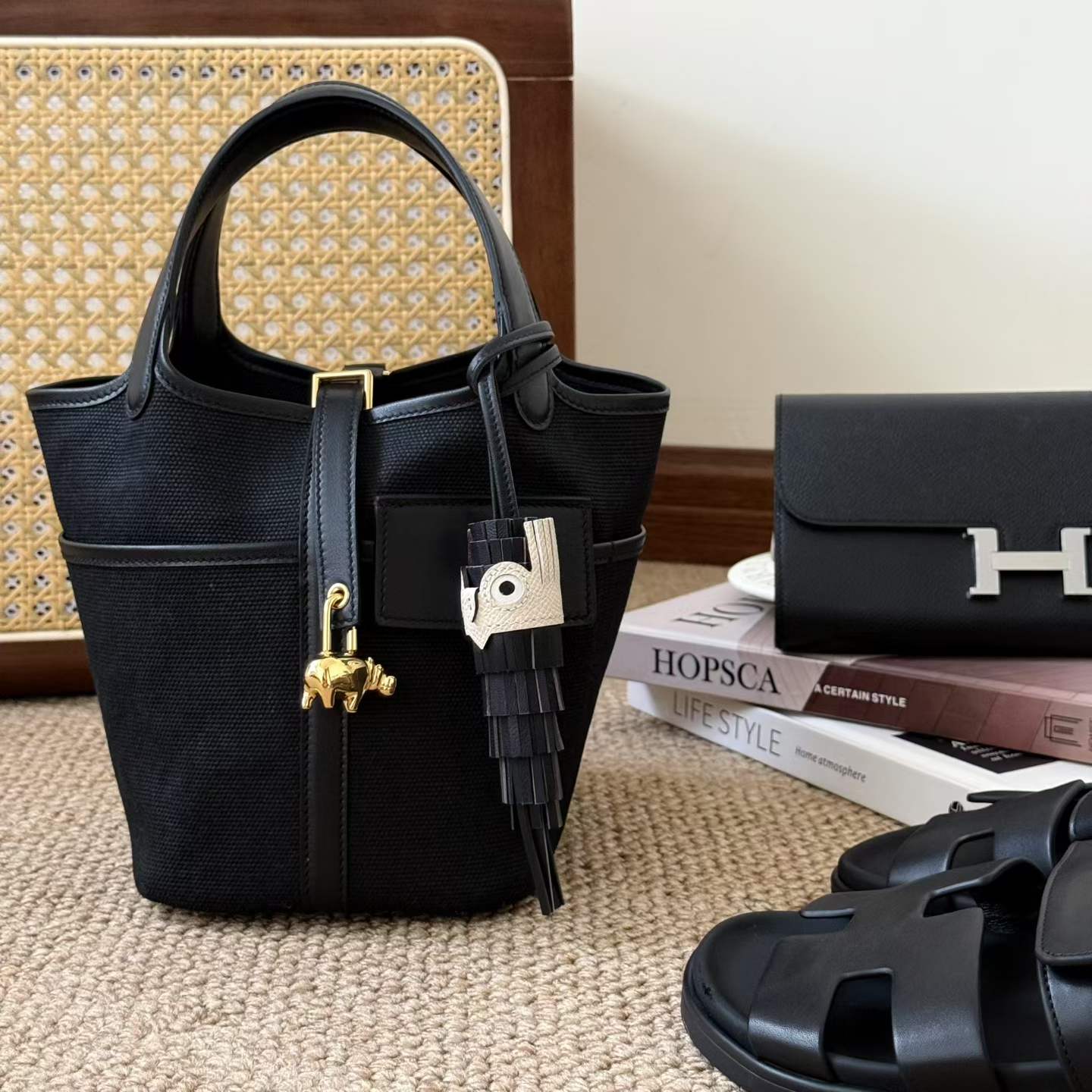 Hermès Picotin 18 Black Canvas Palladium Hardware - Image 2