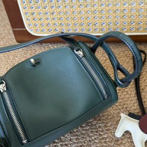 Alternative view of Hermès Mini Lindy Vert Cypress Touch Swift Palladium Hardware