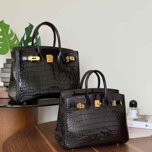 Alternative view of Hermès Birkin 30 Black Shiny Crocodile Gold Hardware